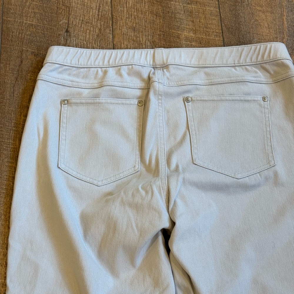 Simply Vera - Vera Wang Light Blue Denim Straight Leg Jeans - Size Large - Picture 8 of 9